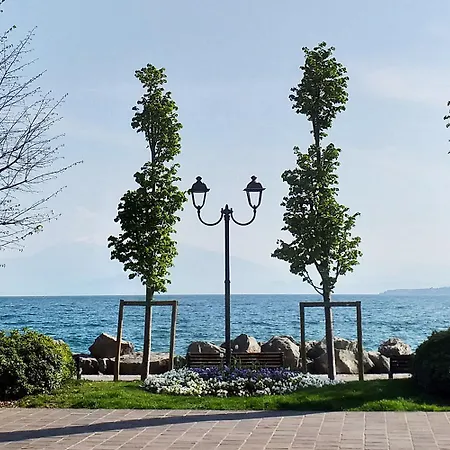 Appartamento Agli Ulivi Desenzano del Garda Exterior photo